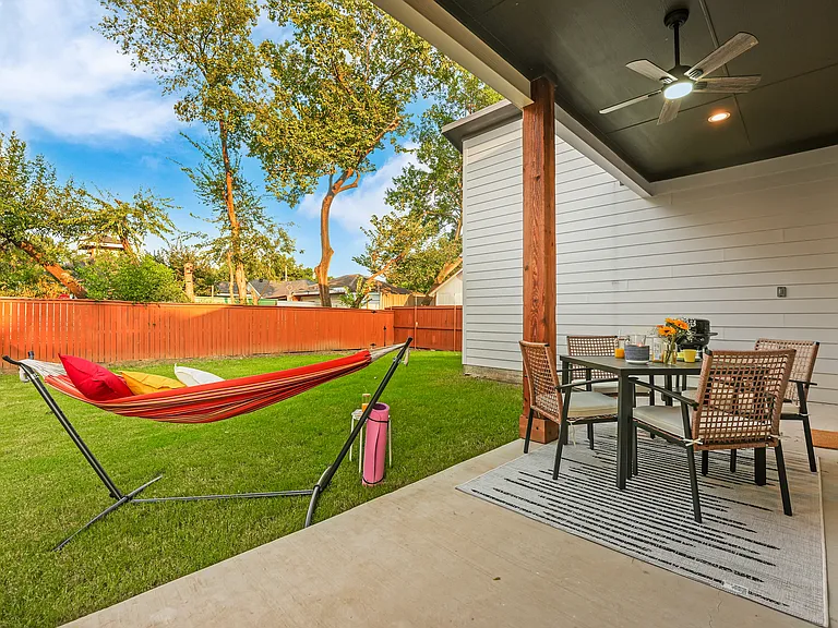 3930 Maybeth St — Photo 38