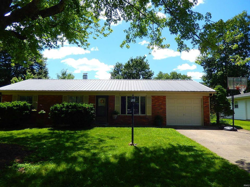 1st image of 864 S Hickory Dr