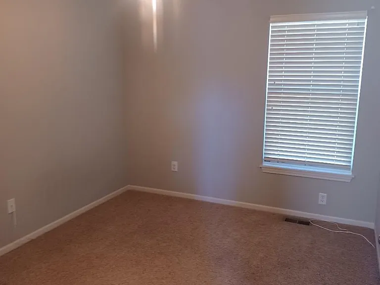 516 E Bluebird St — Photo 10