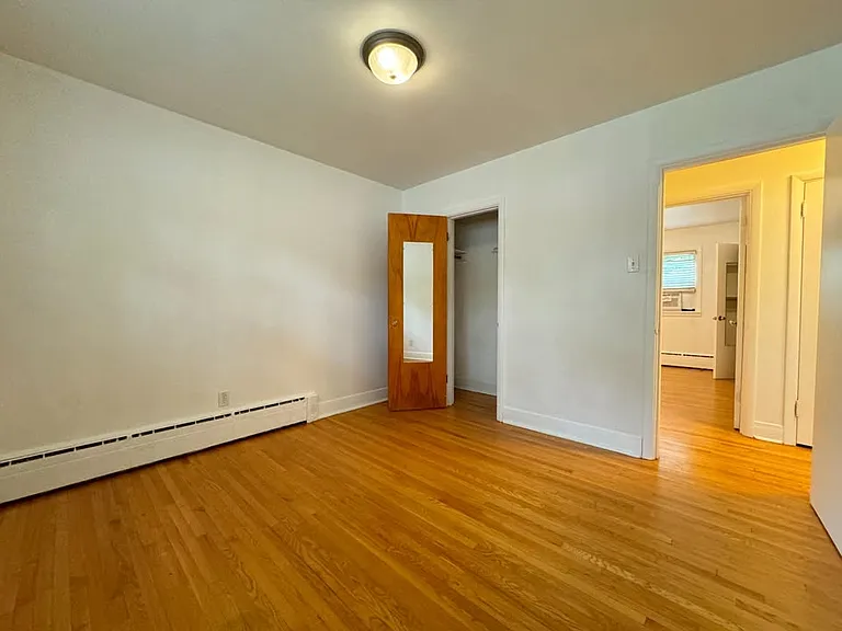 73 Eugenia St #UPPER LEVEL — Photo 17