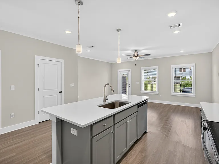 302 Cyan Ln — Photo 21