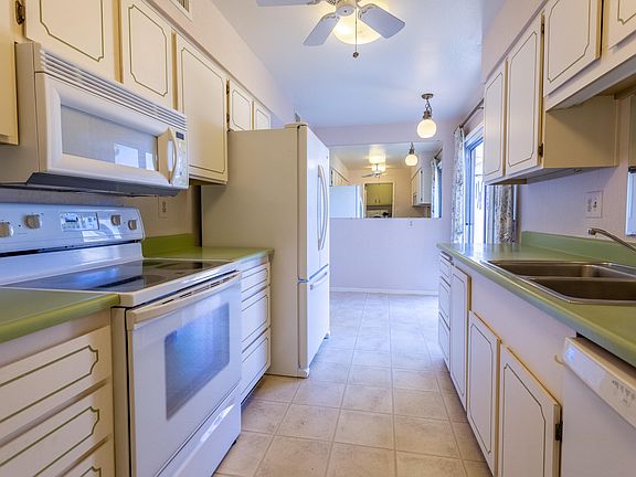 3rd image of 10003 W Ocotillo Dr
