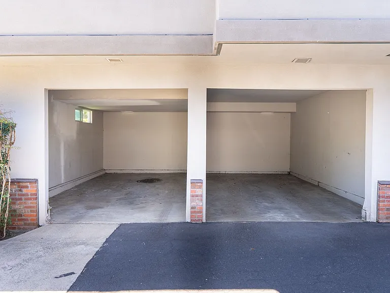 1100 Leff Street — Photo 24