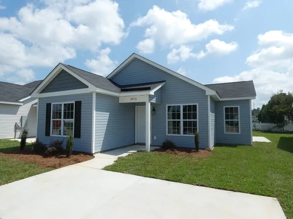 1954 Sapphire Rd, Rocky Mount, NC 27804