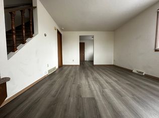 1168 Scheuring Rd #A, De Pere, WI 54115