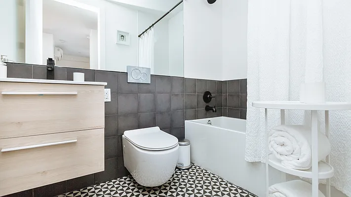 Rented by Nooklyn NYC LLC | media 21