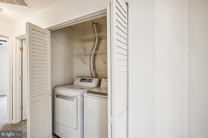 206 Heathwalk St #B — Photo 14