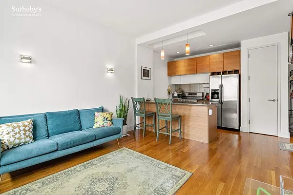 Sold by Sotheby's International Realty | media 6