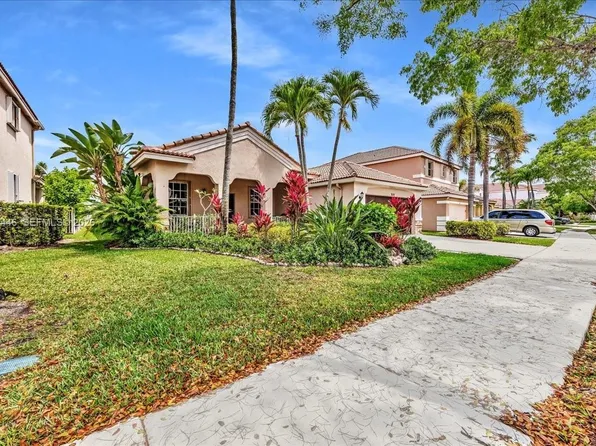 1634 Sandpiper Cir, Weston, FL 33327