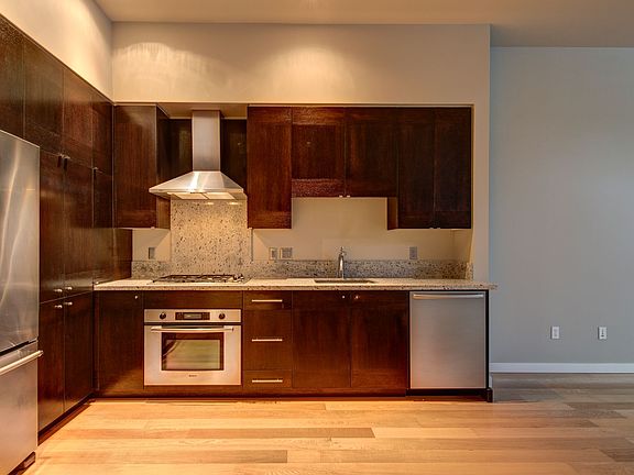 3rd image of 1930 SW River Dr Unit W101