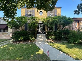 6133 N Karlov Ave, Chicago, IL 60646