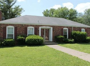 7708 Sunbury Ln, Louisville, KY 40220