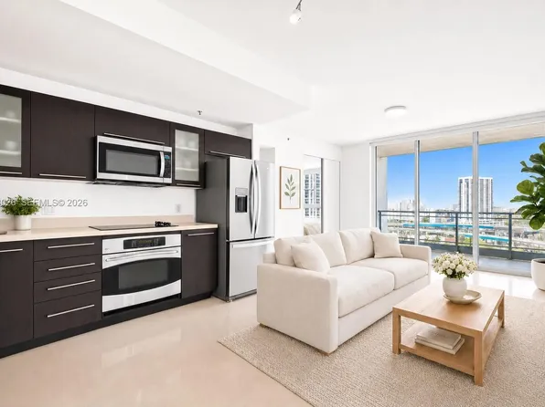 90 SW 3rd St APT 1608, Miami, FL 33130
