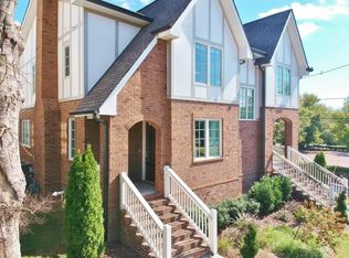 2118A Natchez Trce, Nashville, TN 37212