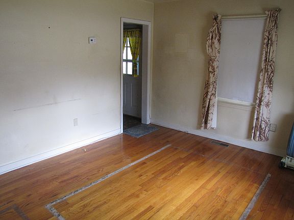4th image of 4105 Tennessee Ave NW