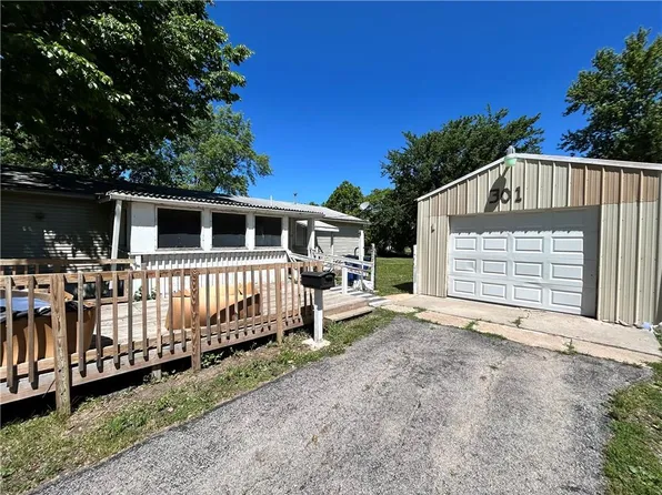 301 N Center St, Coffey, MO 64636