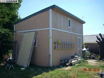 2nd image of 205 Orchard Ave