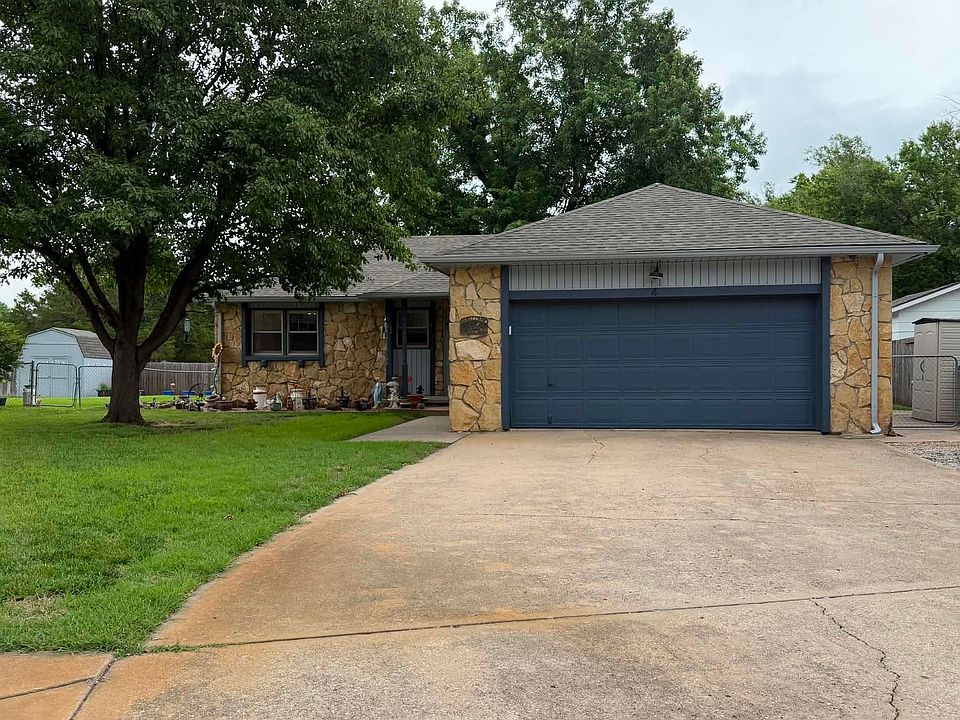 1st image of 4 Park Ct