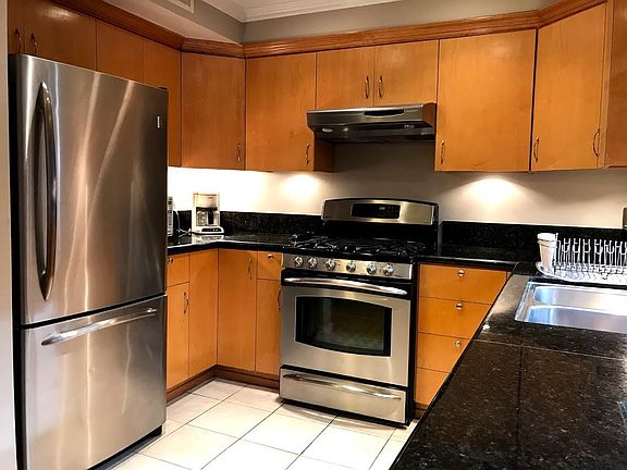 2nd image of 288 S Oak Knoll Ave APT 5