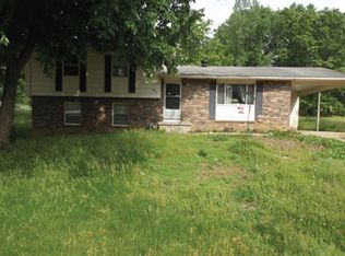 409 Merideth St, Cassville, MO 65625