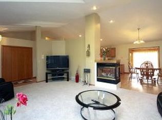 7169 Lilly Ln, Oshkosh, WI 54901