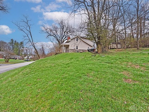 3rd image of 3964 Hubble Rd