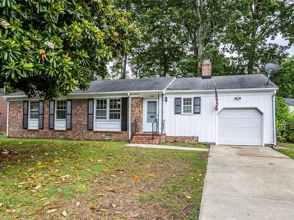 451 Dunmore Dr, Newport News, VA 23602