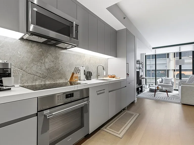 55 Lagrange St #403 — Photo 4