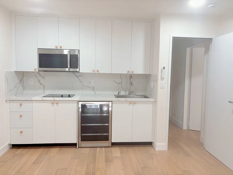 2060 Sahara Way