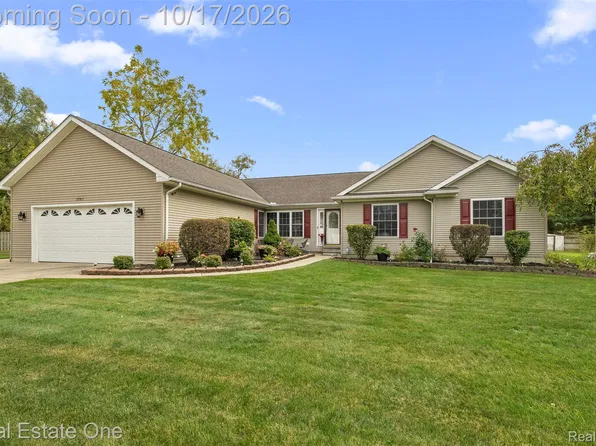 35911 Vinewood St, Romulus, MI 48174