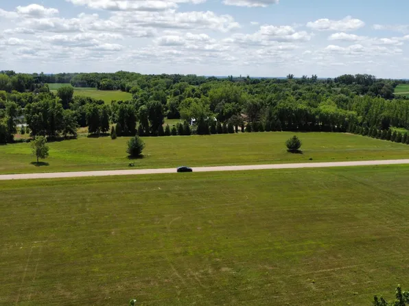 2 343rd St, Watkins, MN 55389