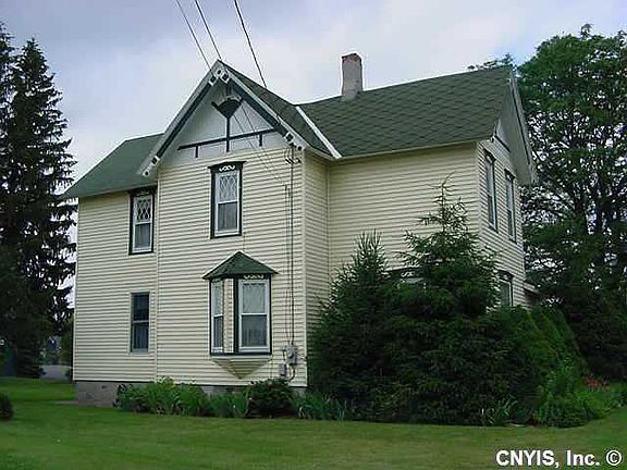 2nd image of 216 Tompkins St