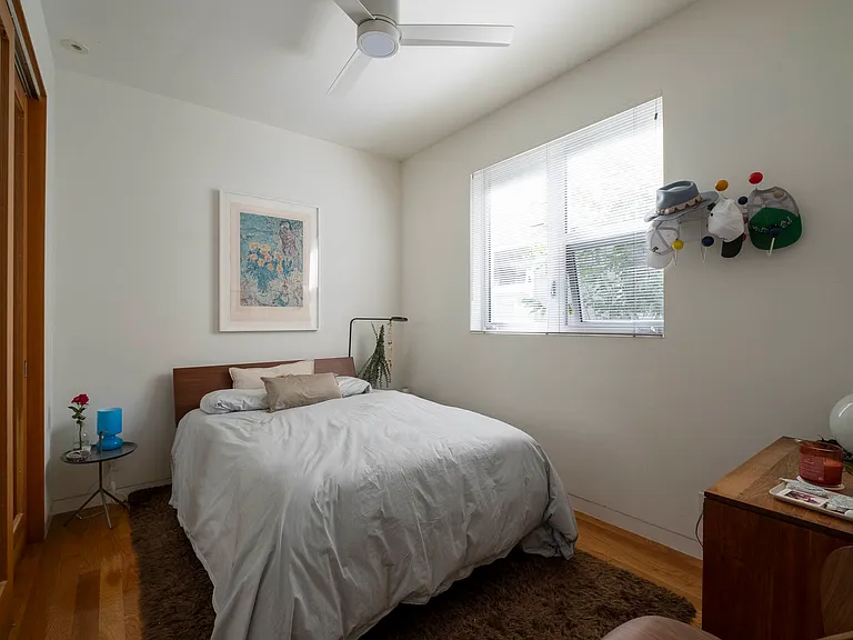 546 Broadway St — Photo 21