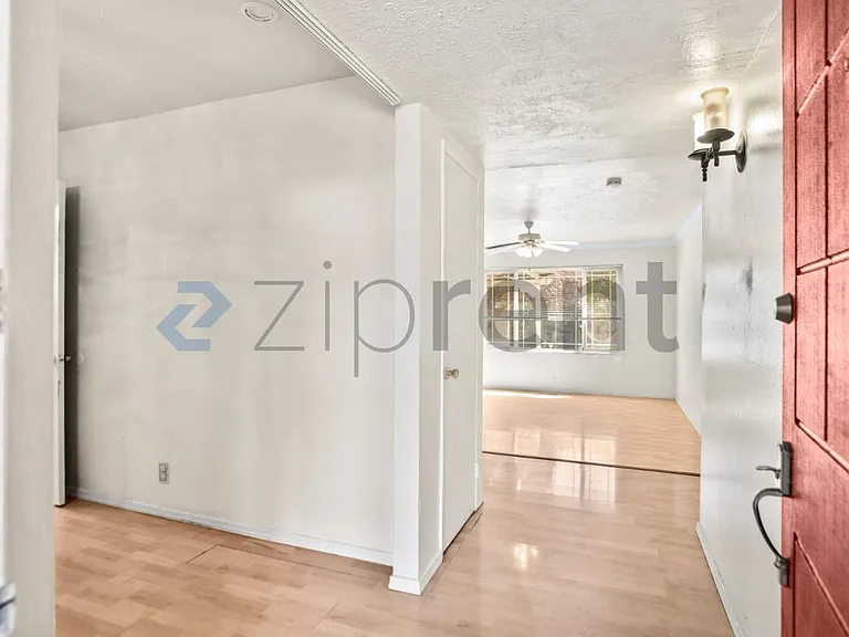 669 Shirecrest Ct — Photo 6