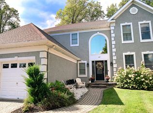 107 Inverness Dr, Moorestown, NJ 08057