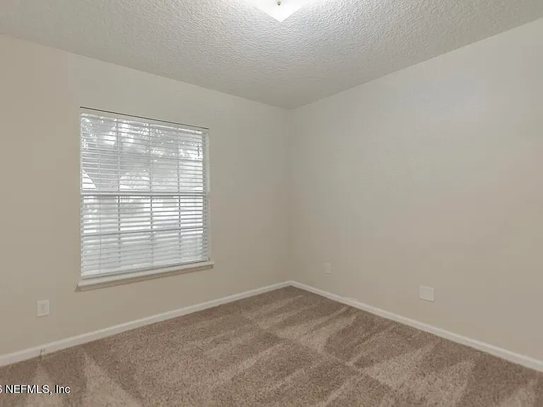 684 Sid Dr — Photo 9