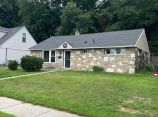 2515 Woodlawn Dr, Bristol, PA