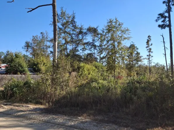 11990 Ferndale St, Fountain, FL 32438