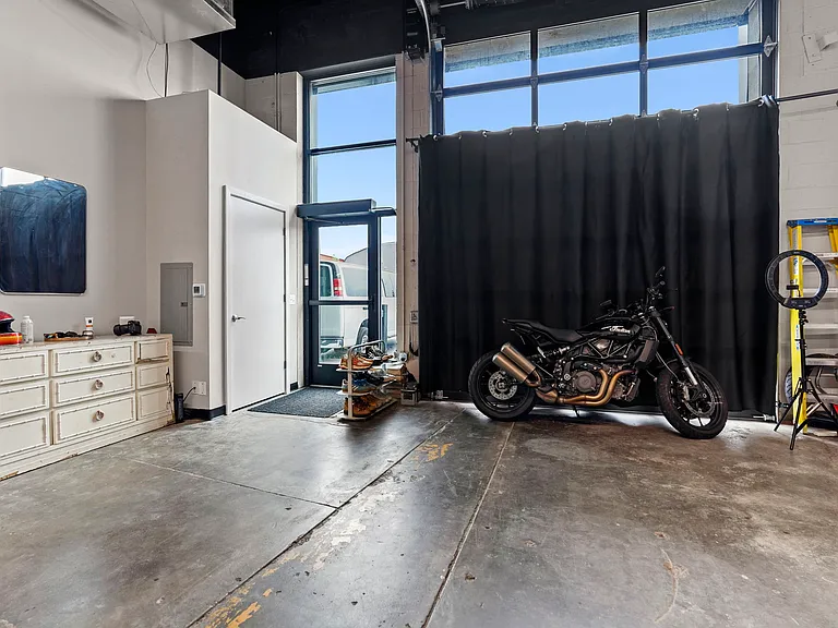 9th St Lofts — Photo 40