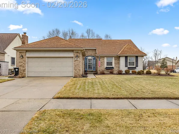 26802 Inverness St, Woodhaven, MI 48183