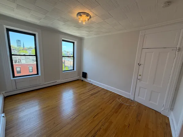 800 Park Avenue image 1 of 18