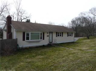 80 Bel Aire Dr, Groton, CT 06355