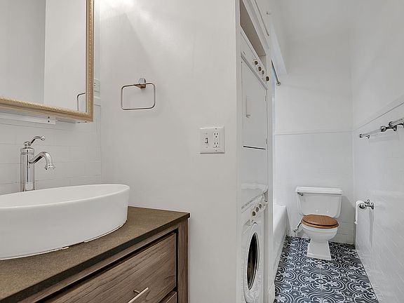 5th image of 205 W 89th St #4K