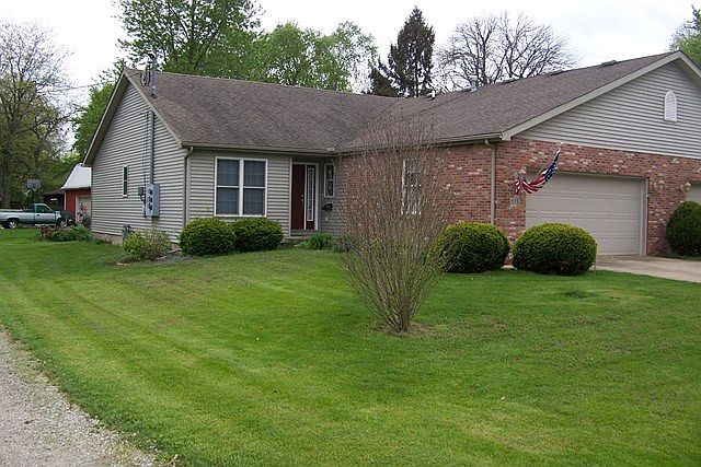1st image of 605 E Hickory St