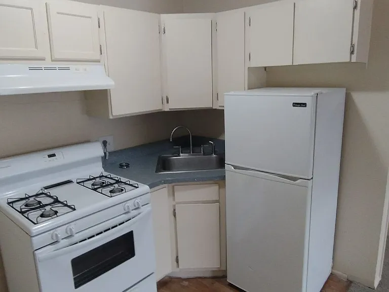 2426 Garfield Ave SE — Photo 17