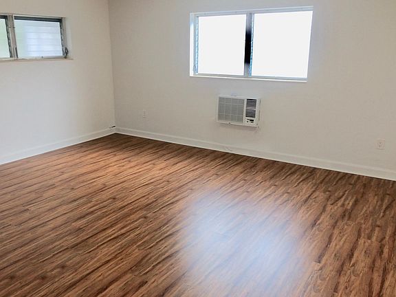 3rd image of 100 Madeira Ave APT 5
