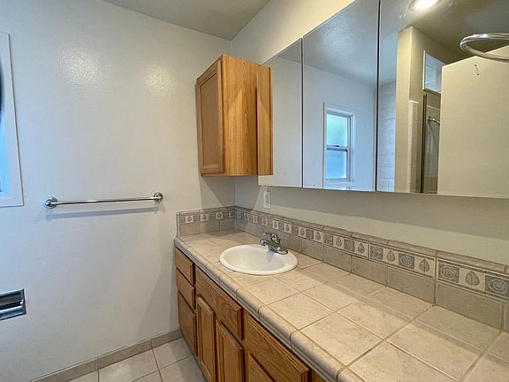 4th image of 451 Dela Vina Ave APT 401