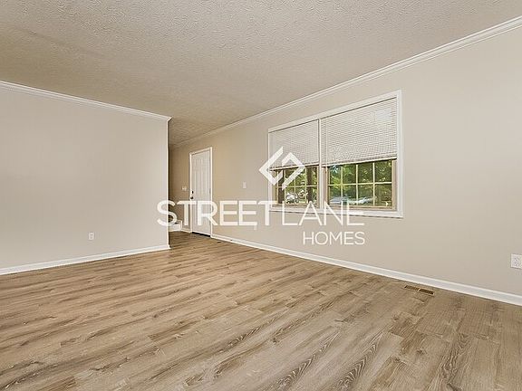 3rd image of 11719 Brookwood Ct NW