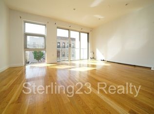 25-41 22nd St #3, Astoria, NY 11102