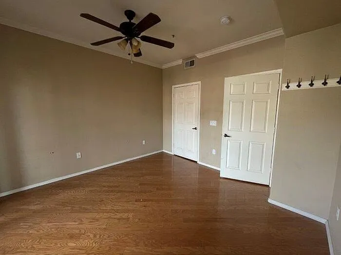 435 W Rio Salado Pkwy #301 — Photo 5